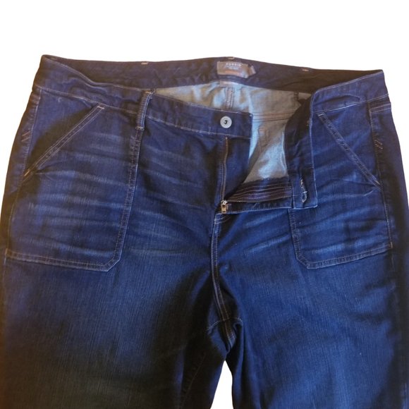 NWOT Torrid Women Jeans | Boyfriend Straight Stretch | Mid Rise Dark | Size: 26R - Picture 4 of 15